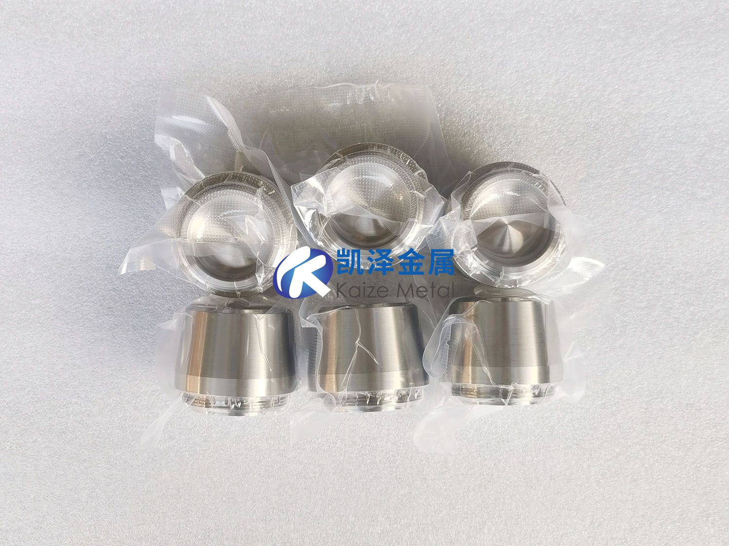 磁控濺射靶材前沿與發展路徑:高純化、綠色回收與AI輔助制備技術展望 磁控濺射靶材前沿與發展路徑:高純化、綠色回收與AI輔助制備技術展望